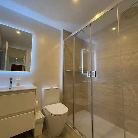 Apartman Stylish & Sunny With Pool