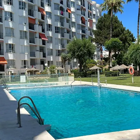 Stylish & Sunny With Pool Fuengirola
