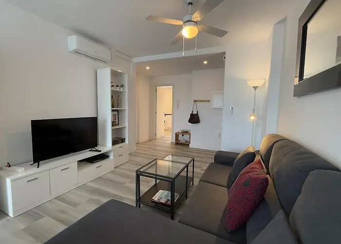 Apartment Stylish & Sunny With Pool *