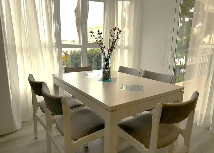 Stylish & Sunny With Pool Fuengirola