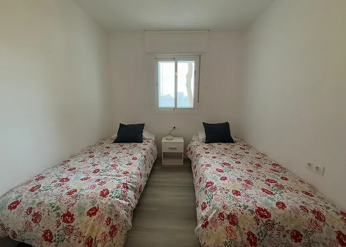 Stylish & Sunny With Pool Fuengirola