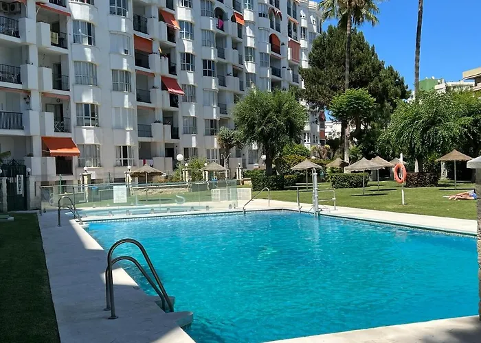 Stylish & Sunny With Pool Fuengirola