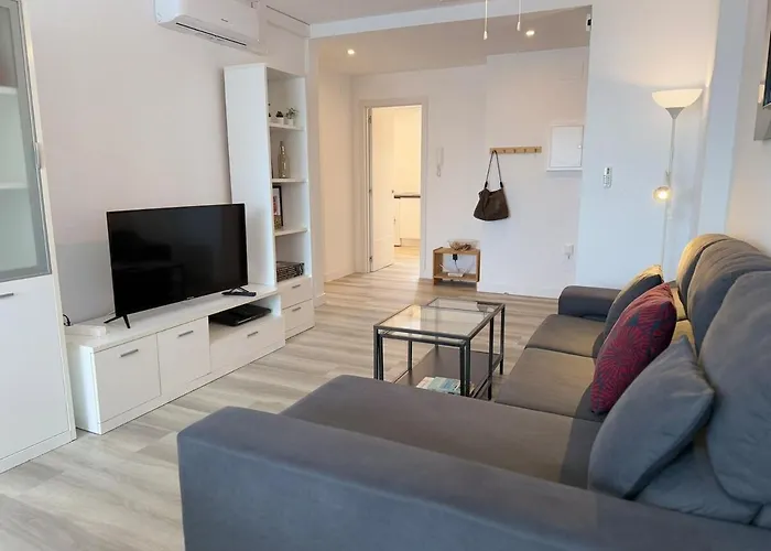 Apartment Stylish & Sunny With Pool *