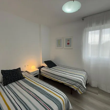 Apartamento Stylish & Sunny With Pool