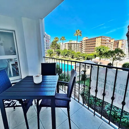 Stylish & Sunny With Pool Apartamento Fuengirola